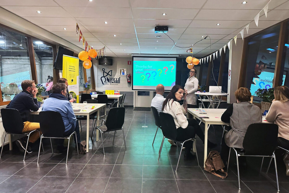Foto achter de schermen netwerk evenement